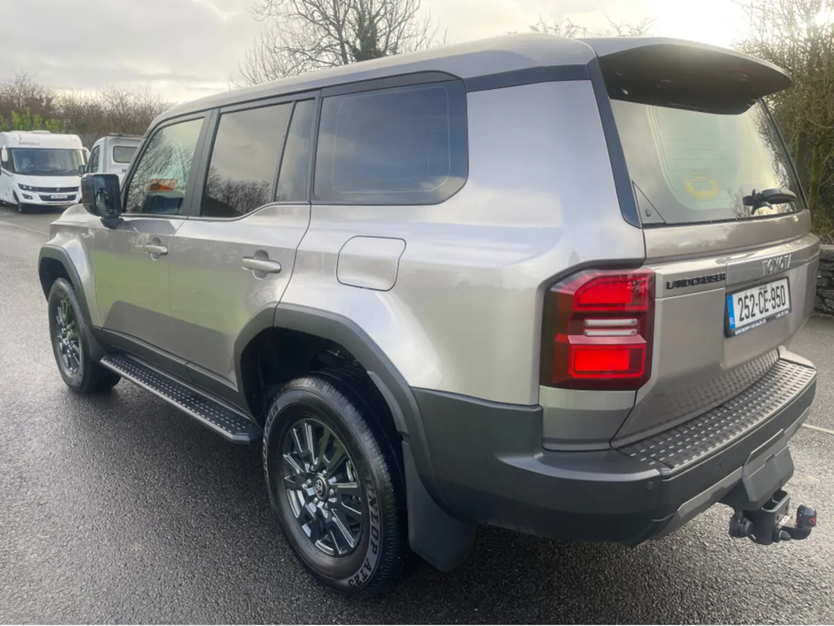 Toyota Land Cruiser LAND CRUISER - Image 2