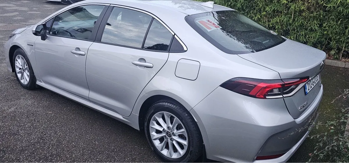 Toyota Corolla HYB - Image 4