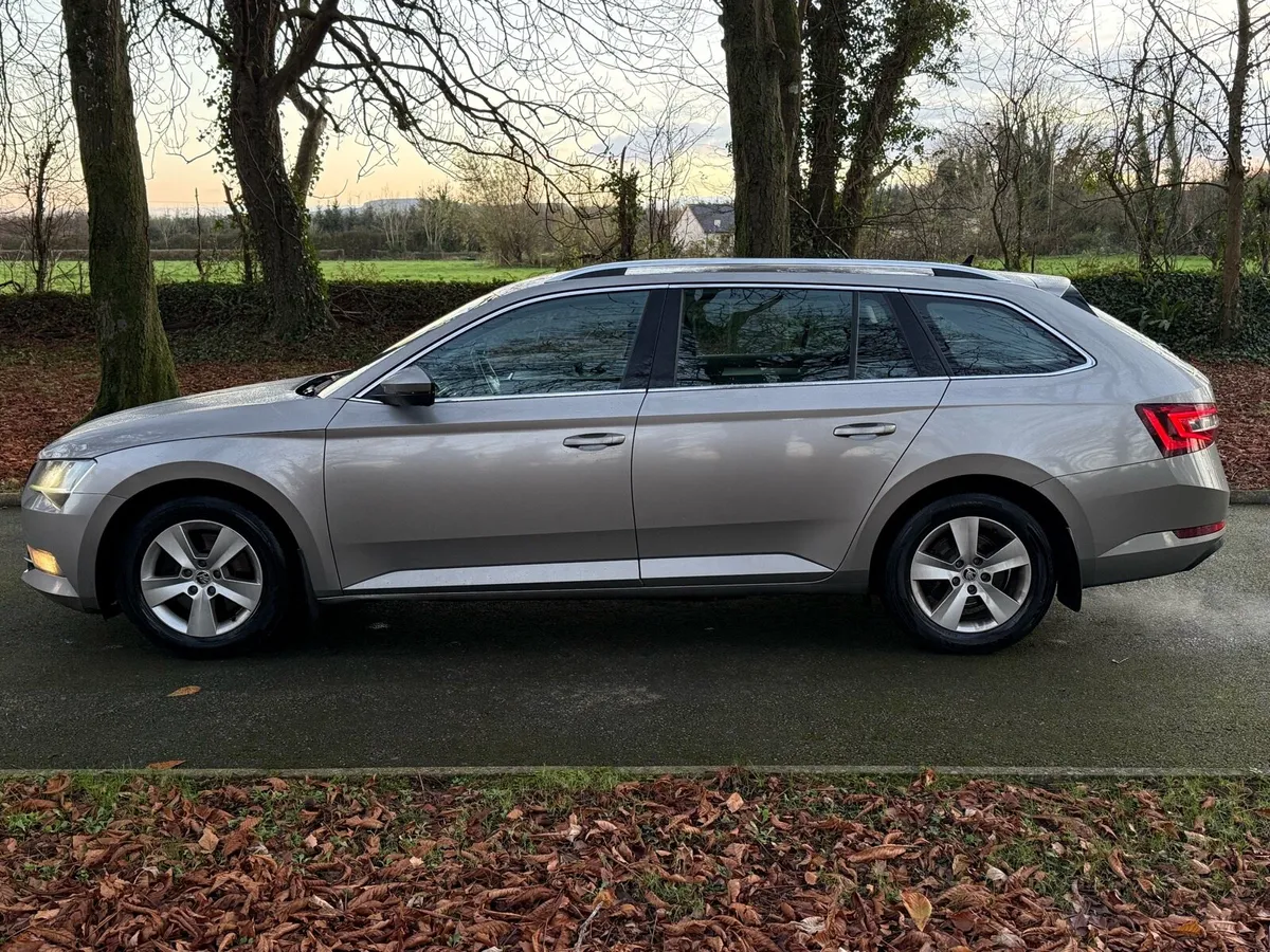 2016 Skoda Superb Ambition - Image 4