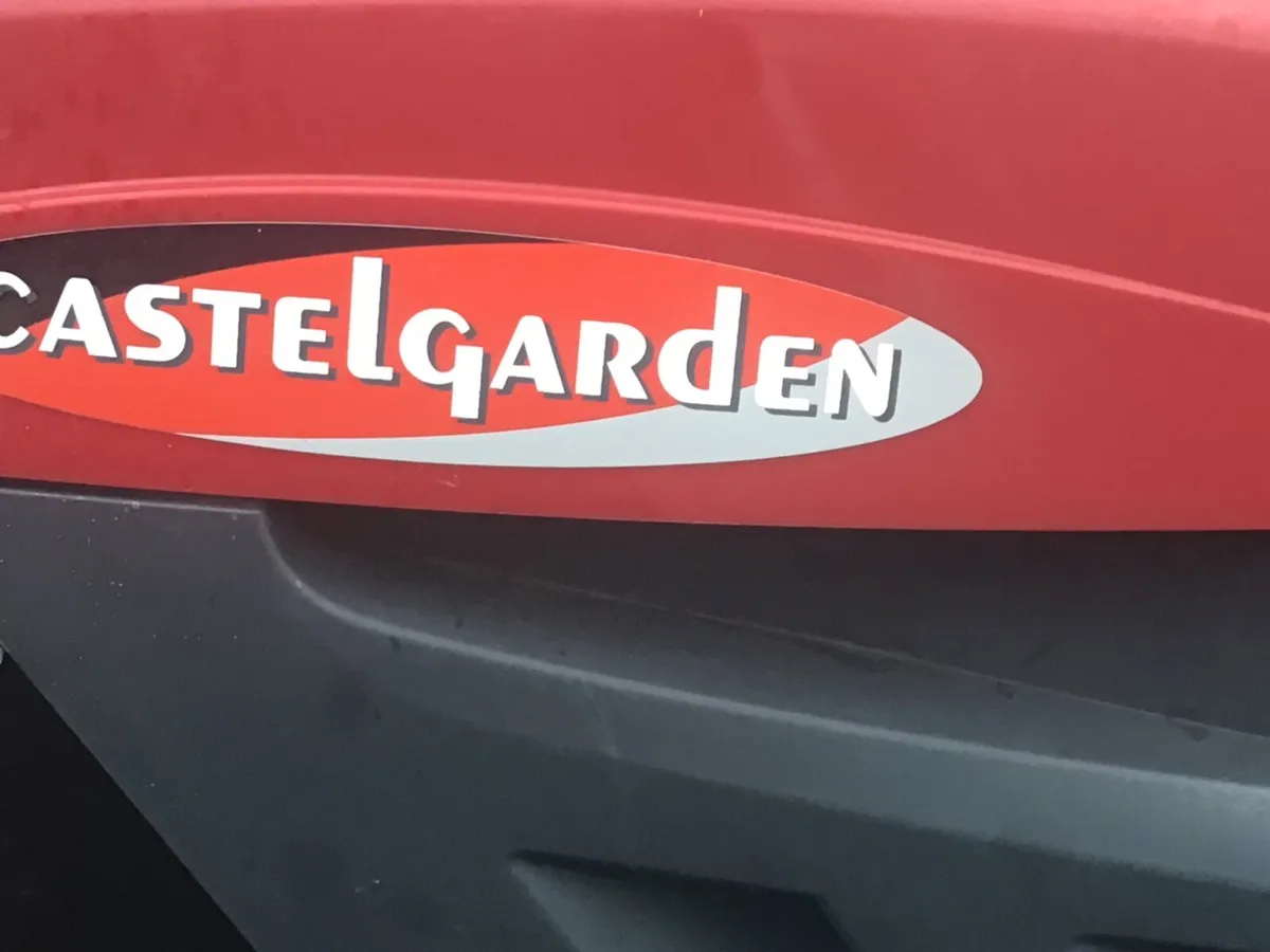 Castlegarden Ride on Lawnmower for sale - Image 2