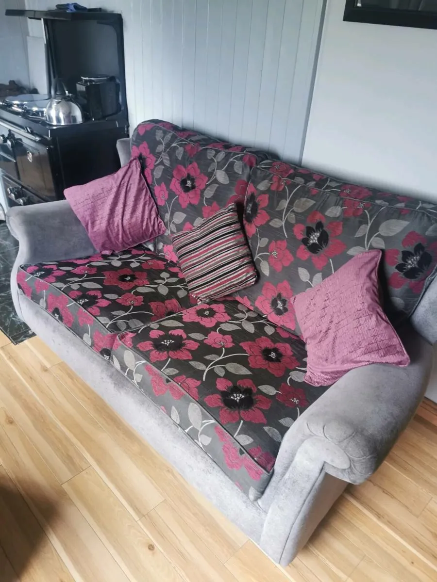 couch for sale - Image 2