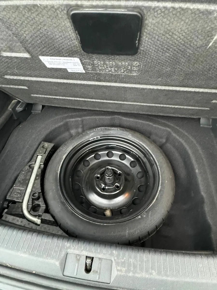 Volkswagen Golf 2014 - Image 2