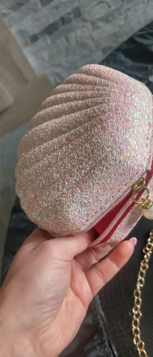 Pink glitter clutch bag shell style - Image 2
