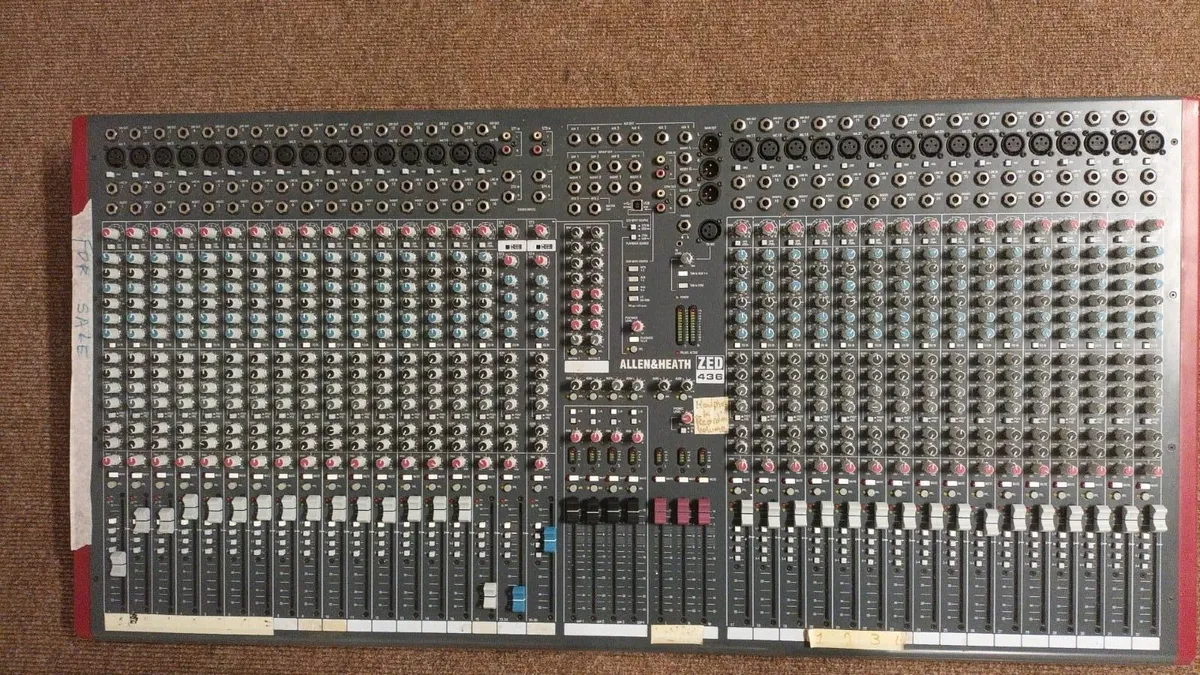 Sound desk allen and heath zed 436 - Image 1