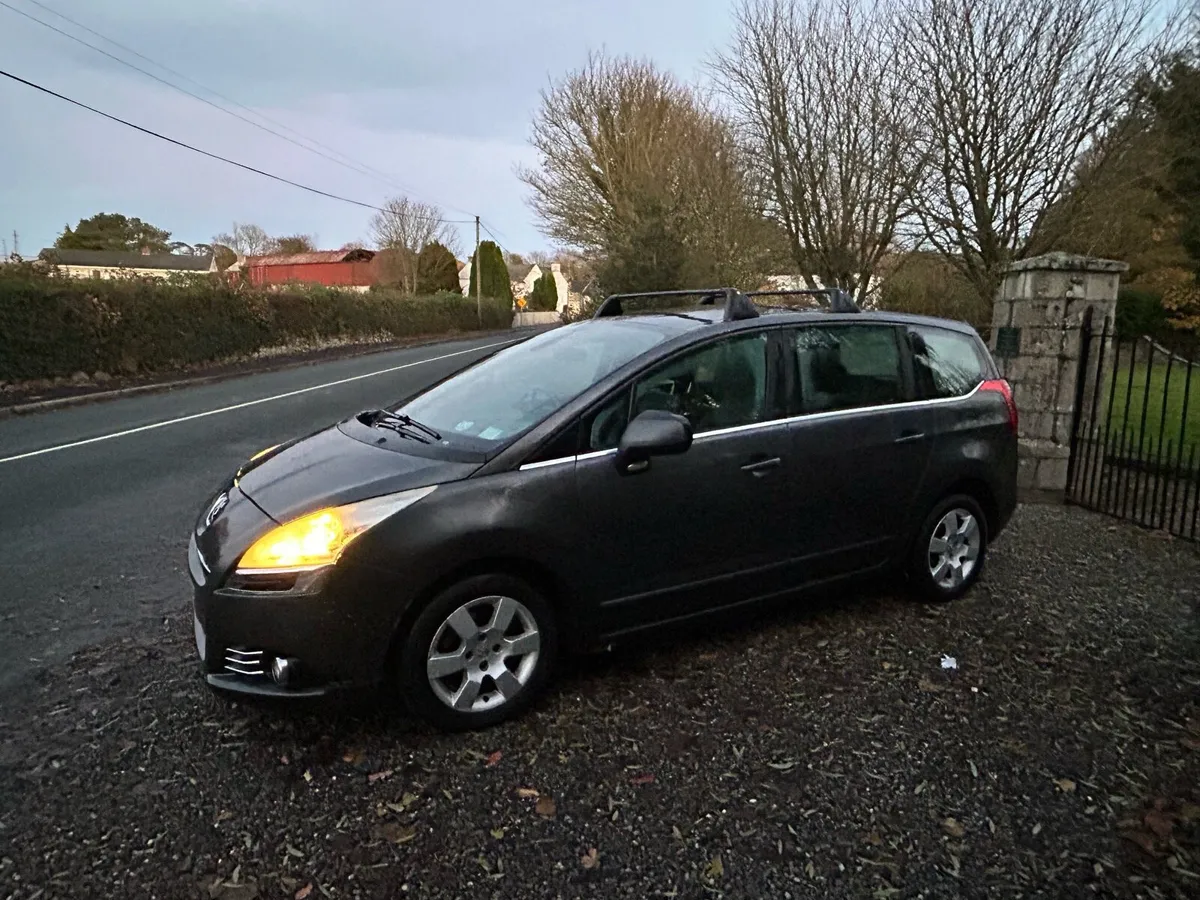 Peugeot 5008 7 seater tax and nct €2250 - Image 3