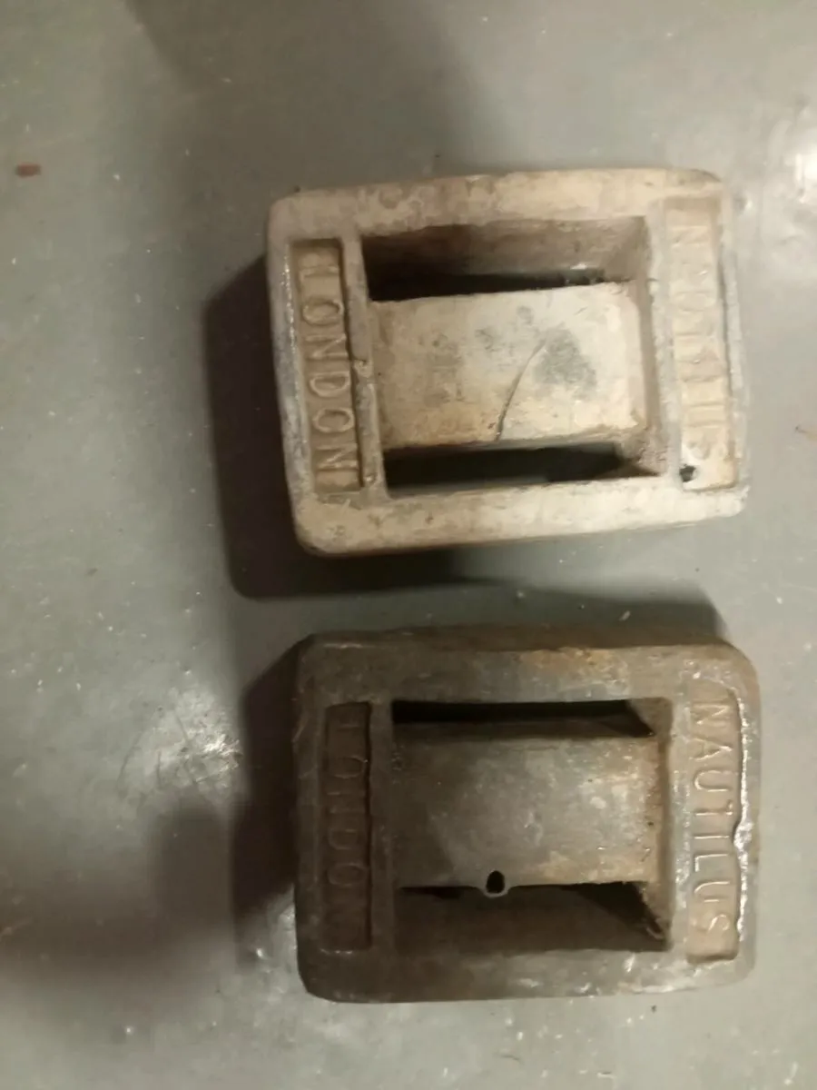 Two old led weights - Image 1