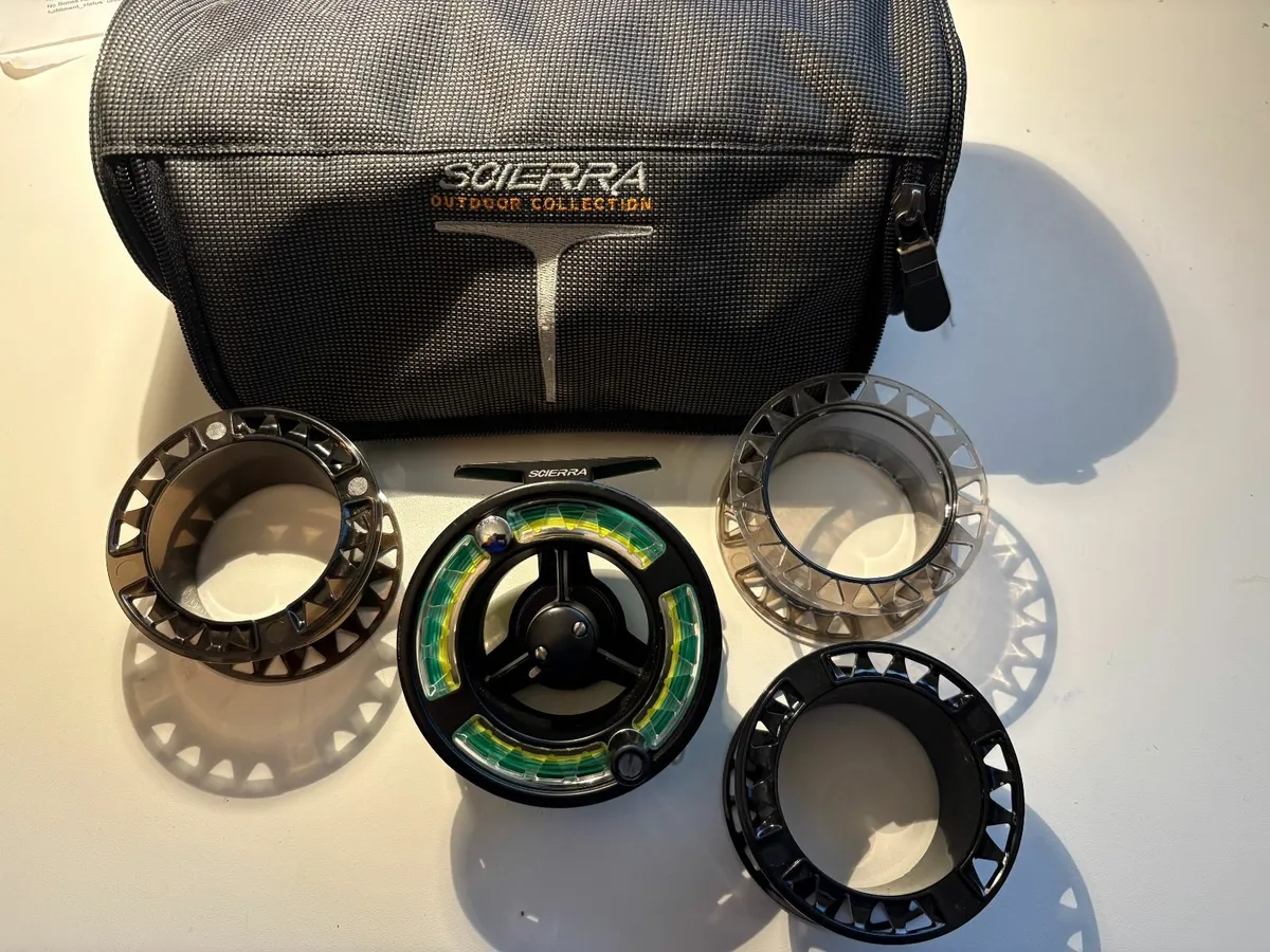 Fly fishing reel - Image 1
