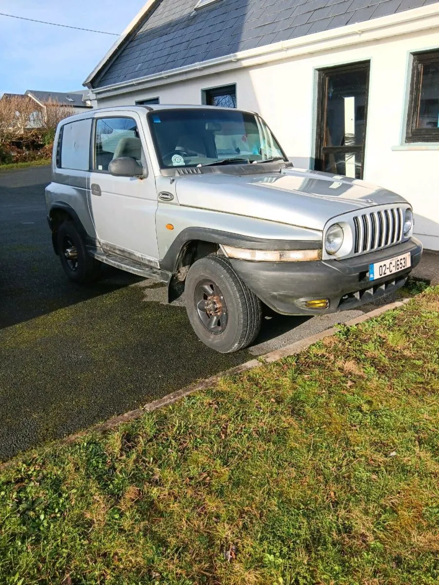 Daewoo Korando - Image 1