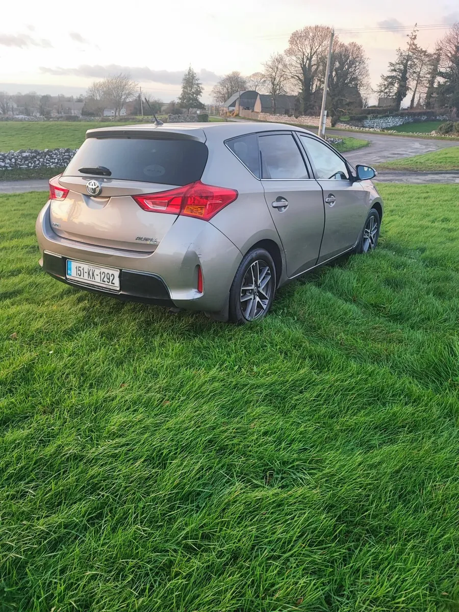 Toyota Auris 2015 - Image 3