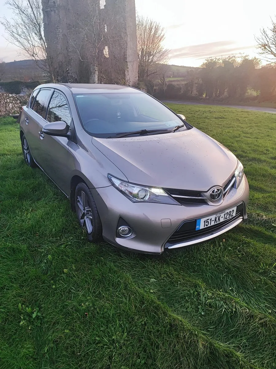 Toyota Auris 2015 - Image 1