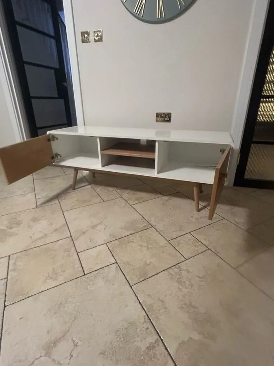 Ottawa Low TV Unit - Image 2