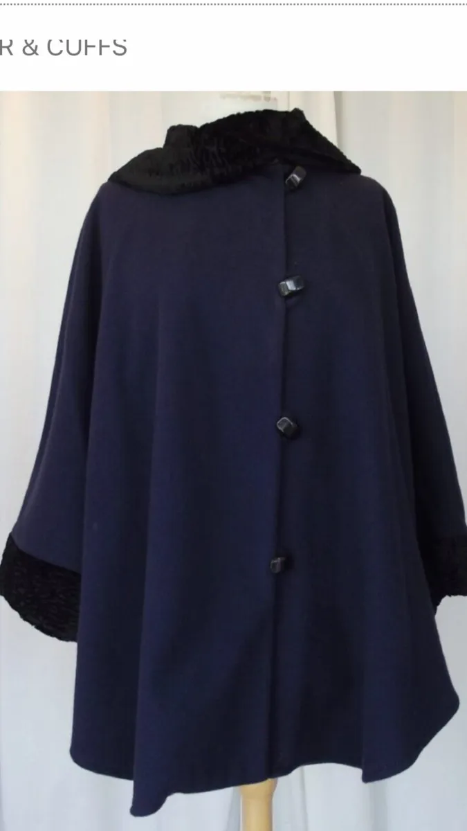 Jacques Vert cloak - Image 1