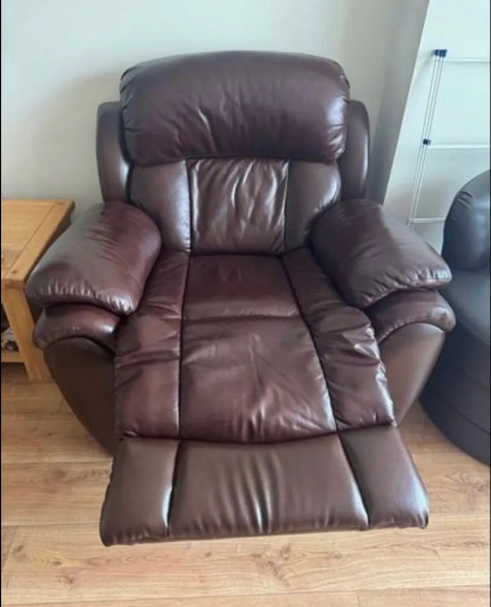 3-1-1 leather recliner sofa - Image 2