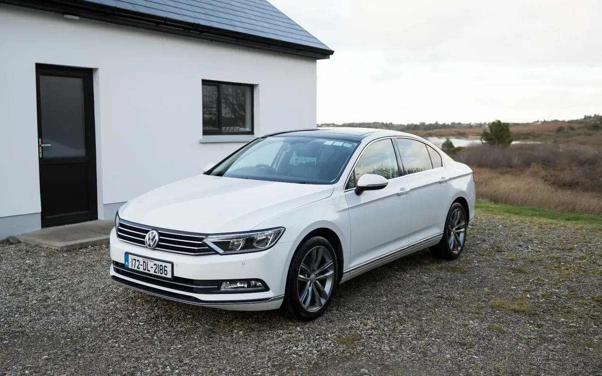 Volkswagen Passat 2017 GT 2.0 - Image 2