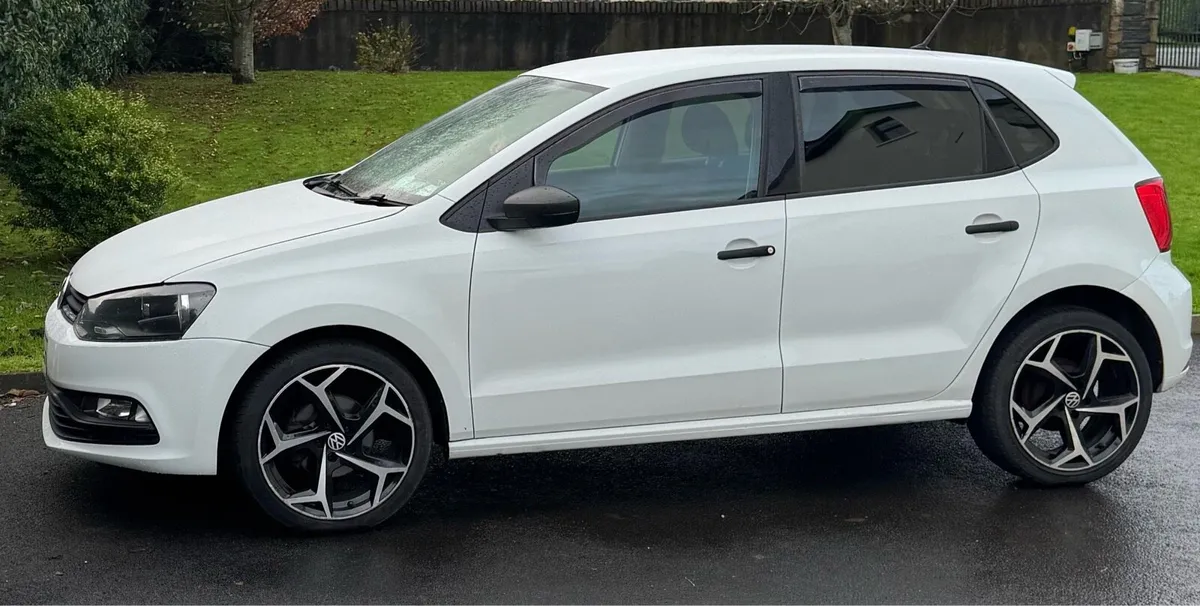 152 Volkswagen polo 1.0L petrol - Image 3