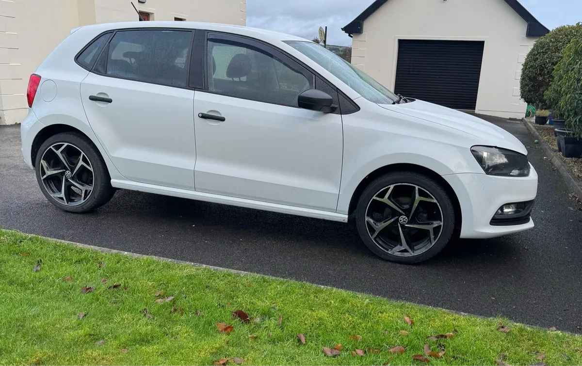 152 Volkswagen polo 1.0L petrol - Image 4