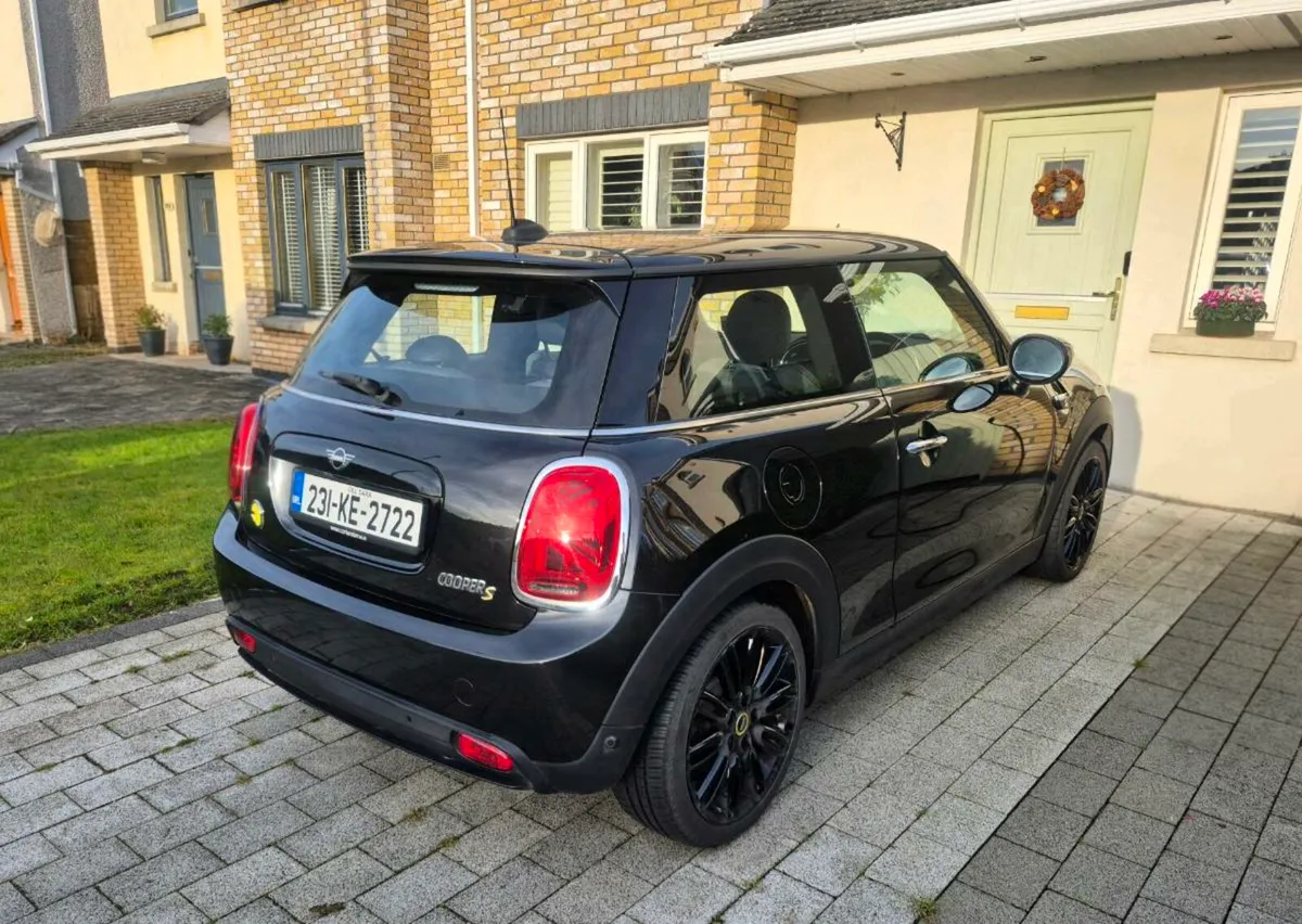 2023 Electric MINI COOPER S LEVEL 2 Black - Image 3