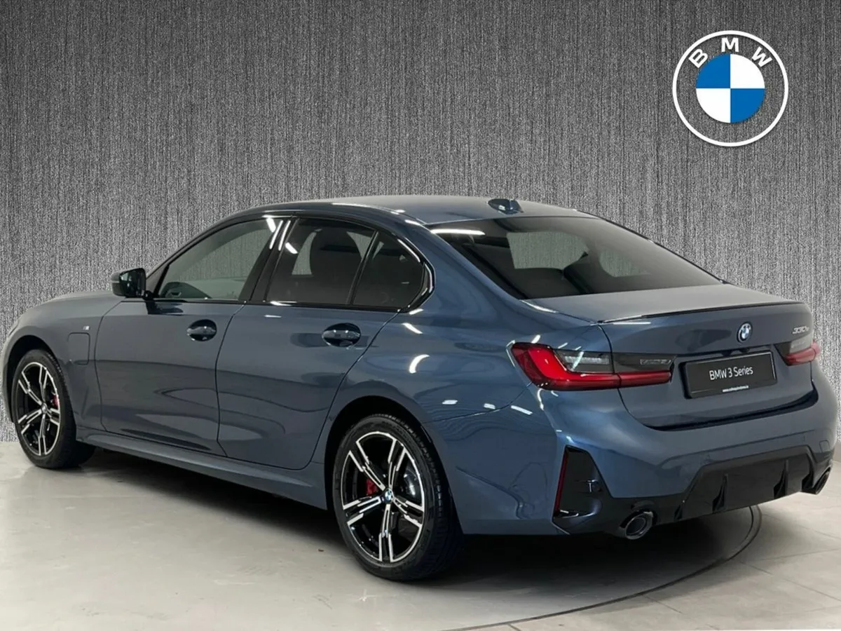 BMW 3-Series 330e PHEV M Sport Saloon IMMEDIATE DE - Image 3