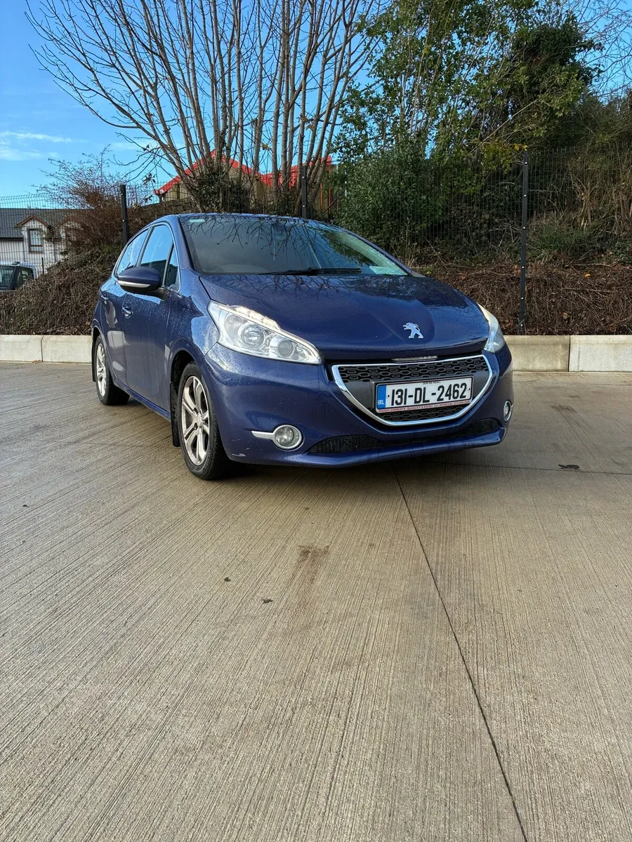Peugeot 208 - Image 1