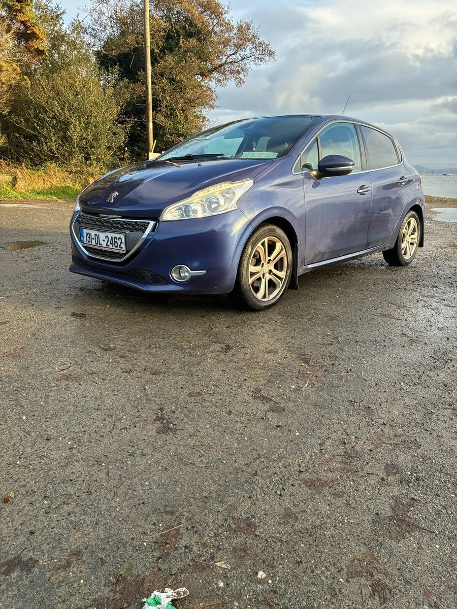 Peugeot 208 - Image 2