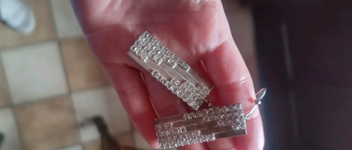 Earrings never worn - Image 2