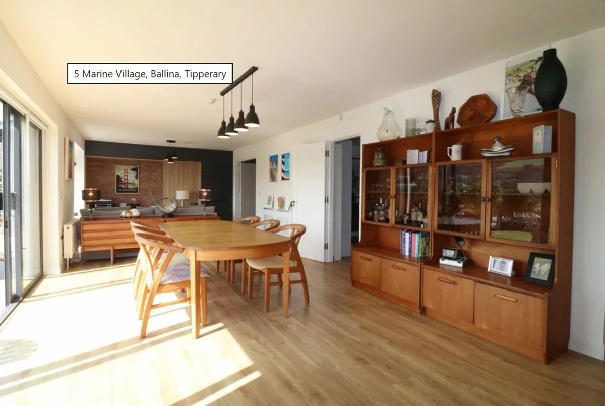 Oak Table and 6 chairs