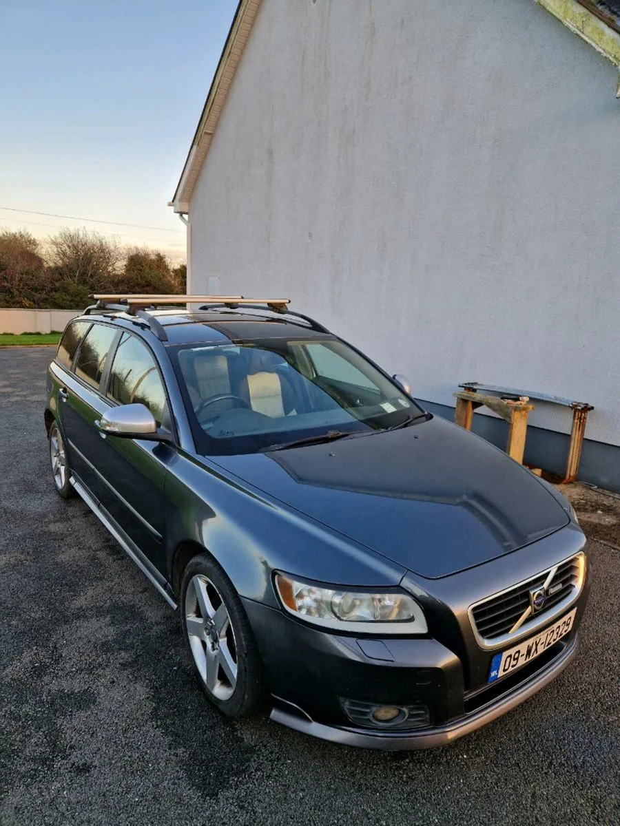 Volvo V50 R-Design - Image 1