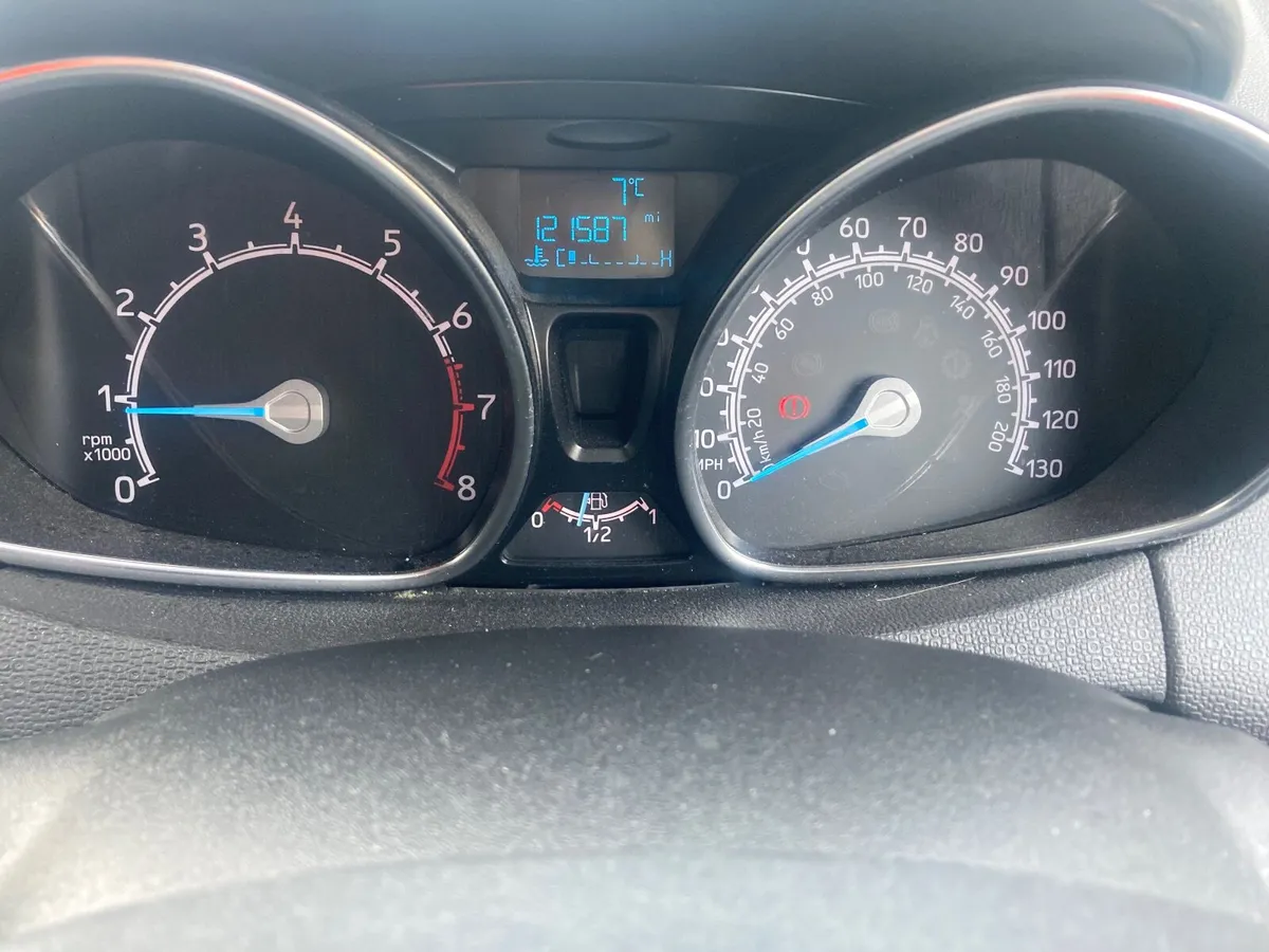 Ford EcoSport 2017 - Image 4