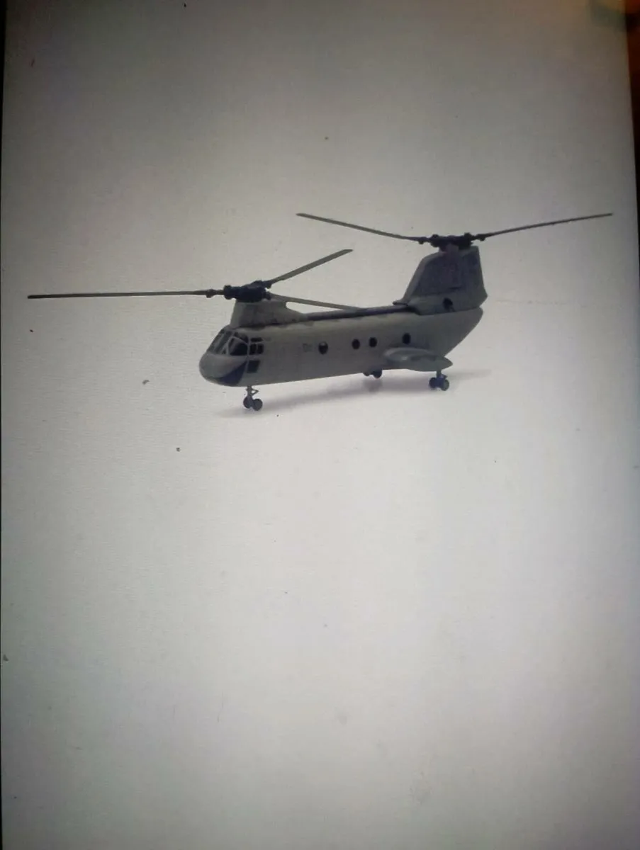 NEW  RAY SKY PLOT  BOEING CH -46  SEE KNIGHT - Image 2