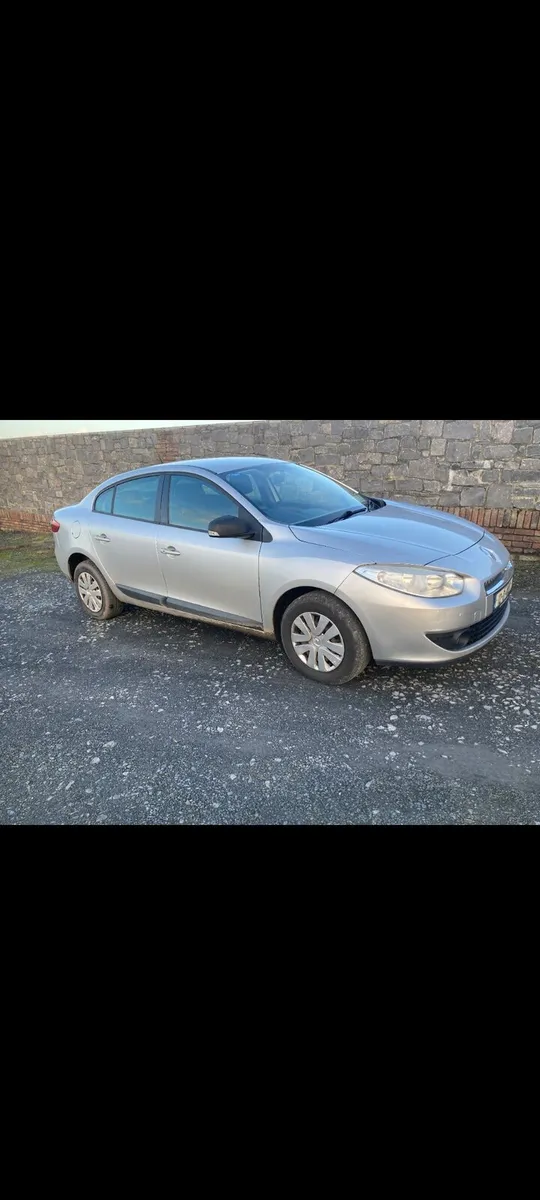 Renault fluence long test and tax - Image 3