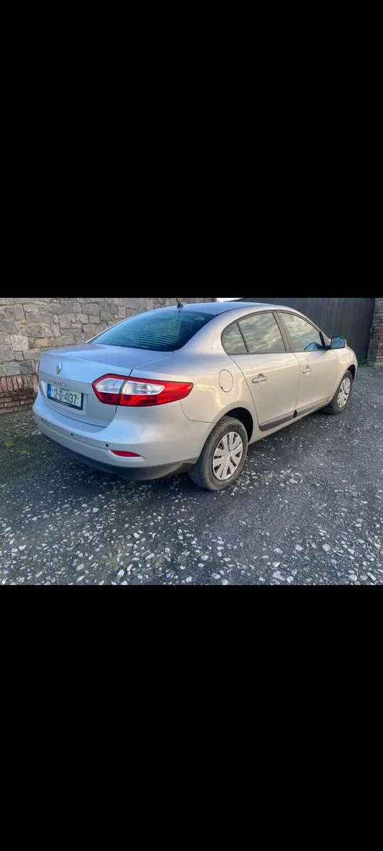 Renault fluence long test and tax - Image 4