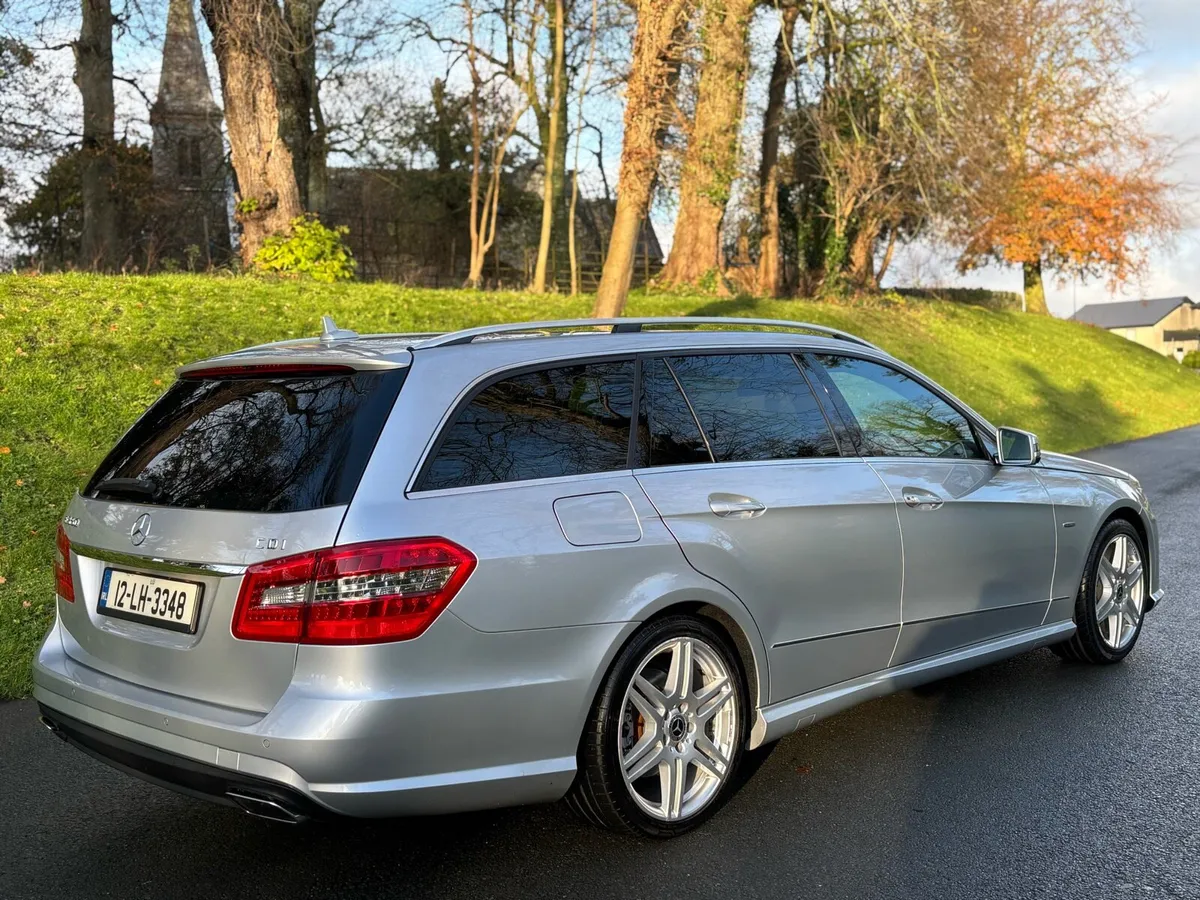 Mercedes E350 AMG LINE AUTO - Image 3