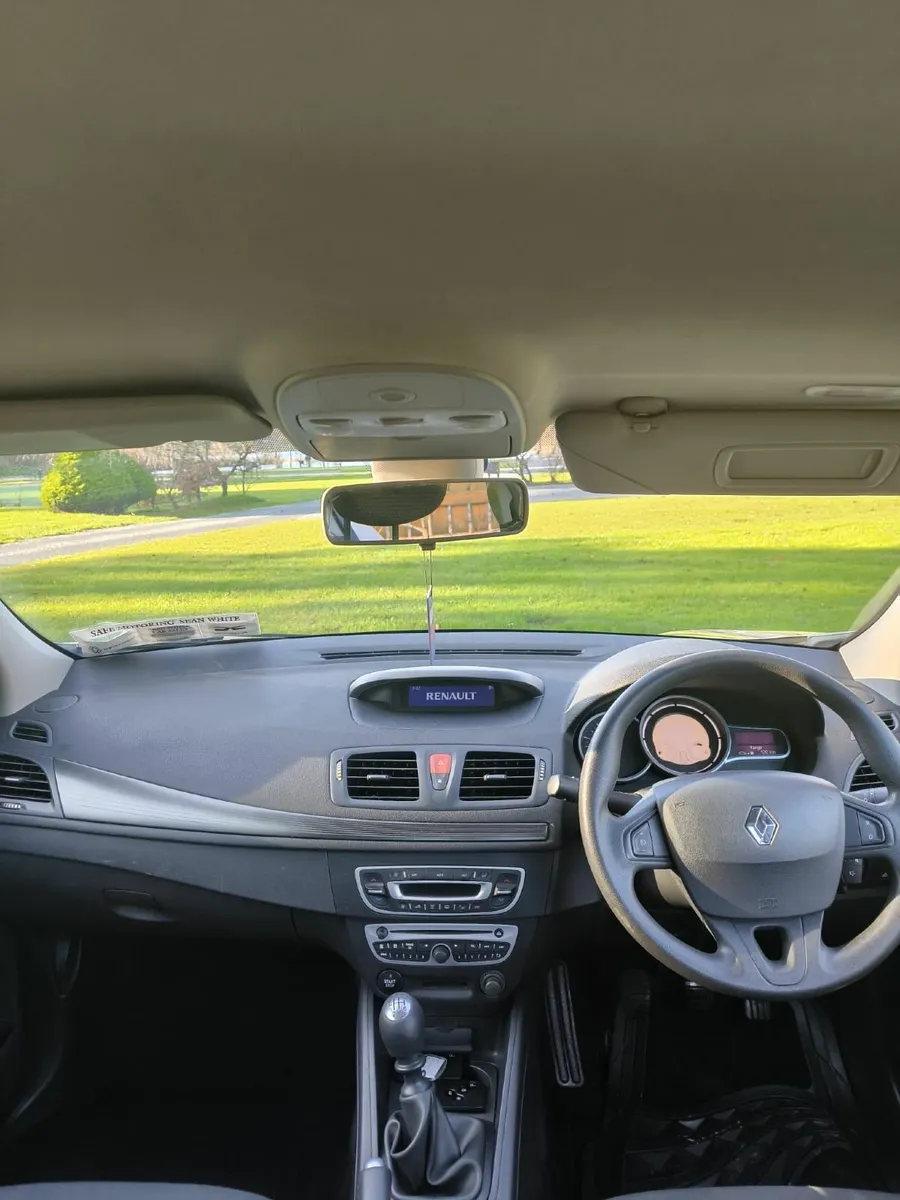 Renault Fluence 2012 - Image 4