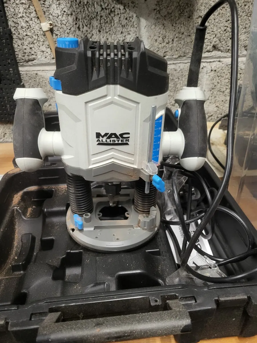 Mcallister 1500w router and 2 bit sets - Image 1