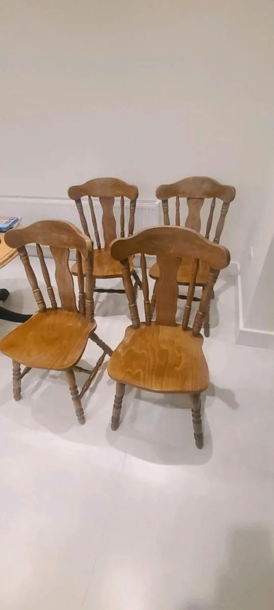 4 Kitchen wooden chairs - Image 1