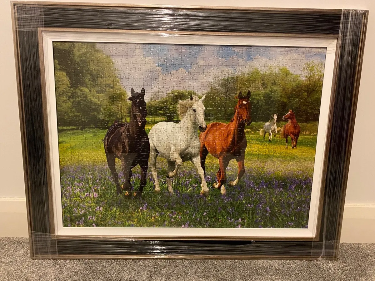 Framed 1000 piece jigsaw of horses in a field - Image 1