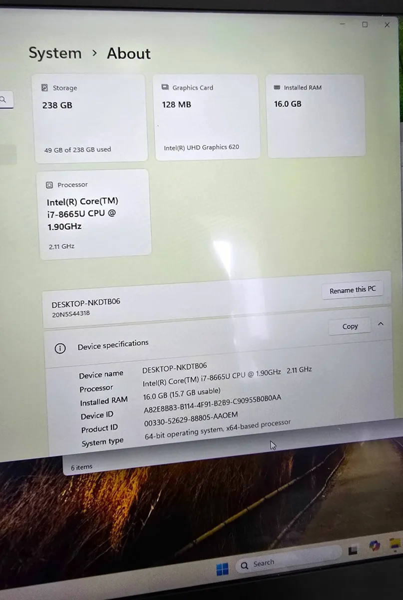 Lenovo T590 - i7, Touchscreen, 16GB RAM, 256GB SSD - Image 2