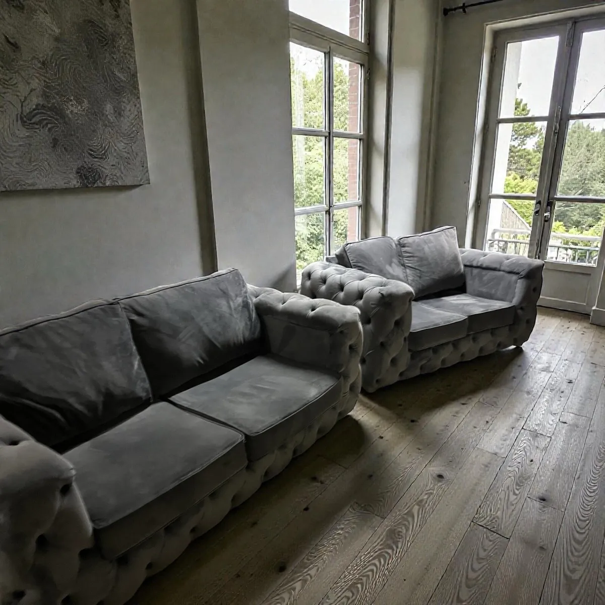 Grey 3+2 chesterfield sofa set - Image 3