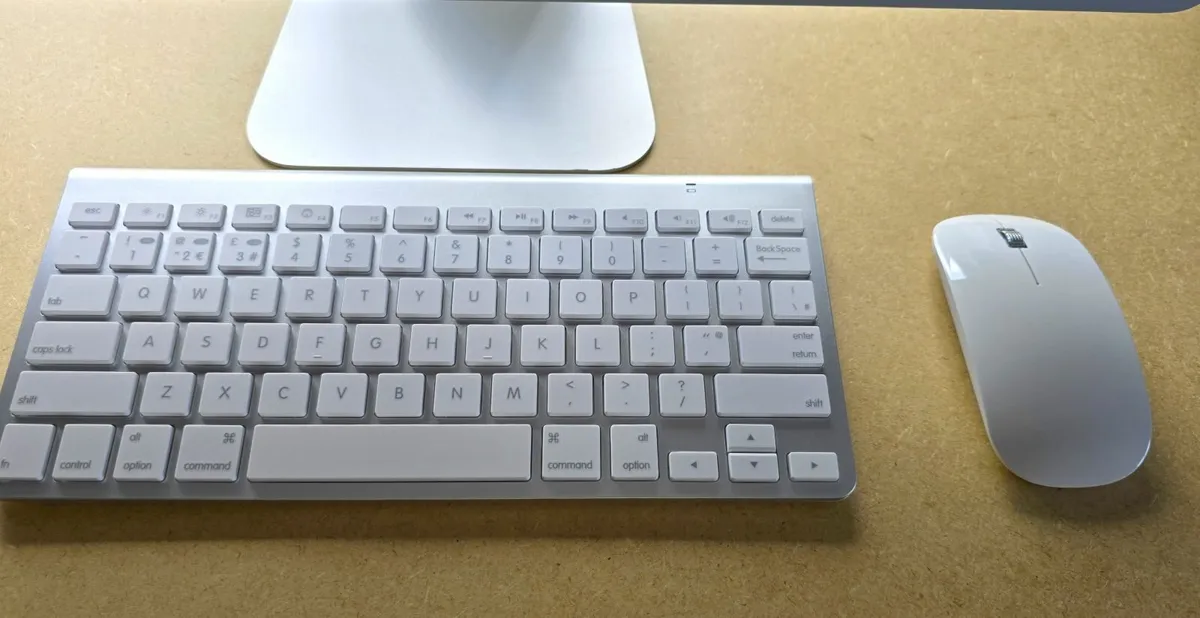 Apple iMac 4k 2019 21.5" I3-8100 16GB RAM 512SSD - Image 3