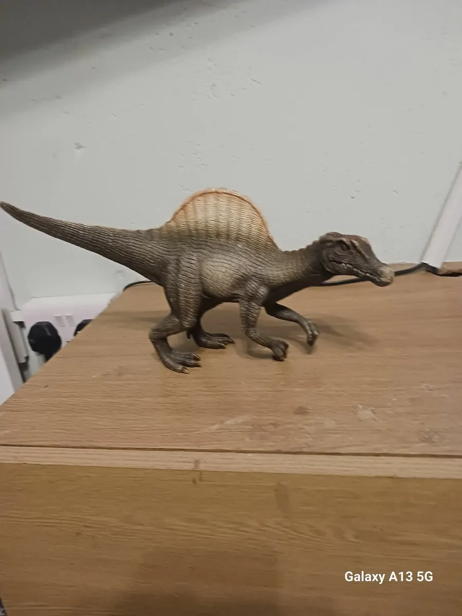 Toy dinasaur - Image 2