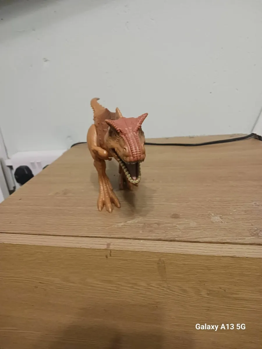 Toy dinasaur - Image 4