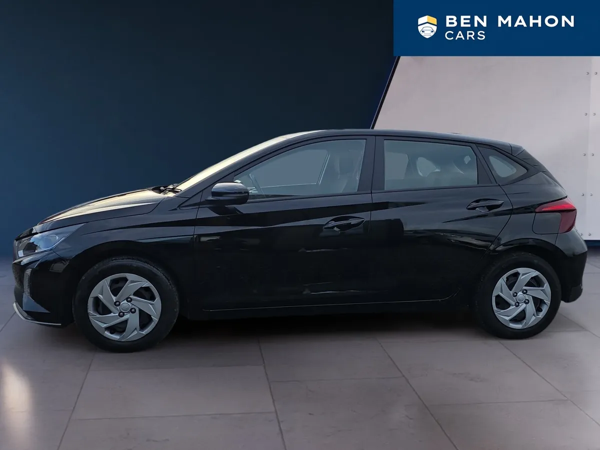 Hyundai i20 Deluxe Plus - Image 2