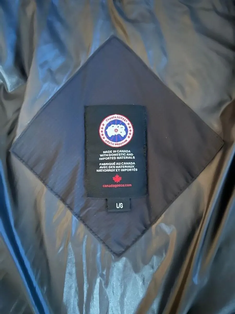 Canada Goose Armstrong Parka - Image 2