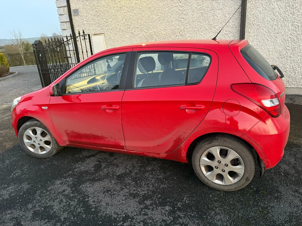 Hyundai i20 - Image 3