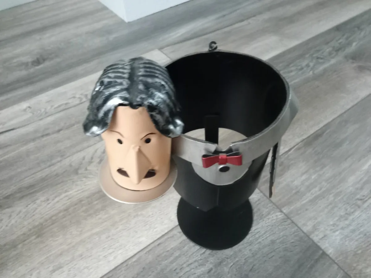 Novelty Wine Bottle Holder. - Image 2