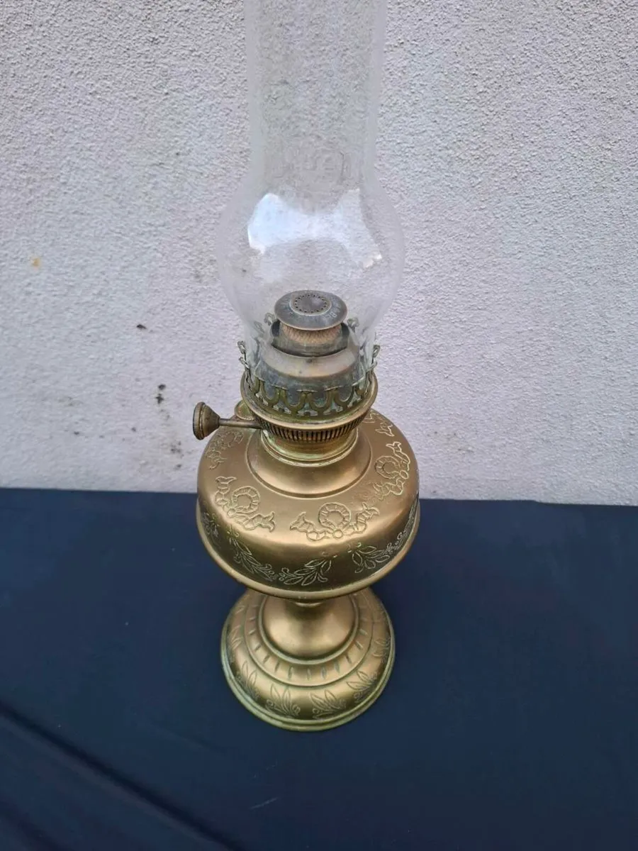 Brass oil lamp postage possible - Image 2