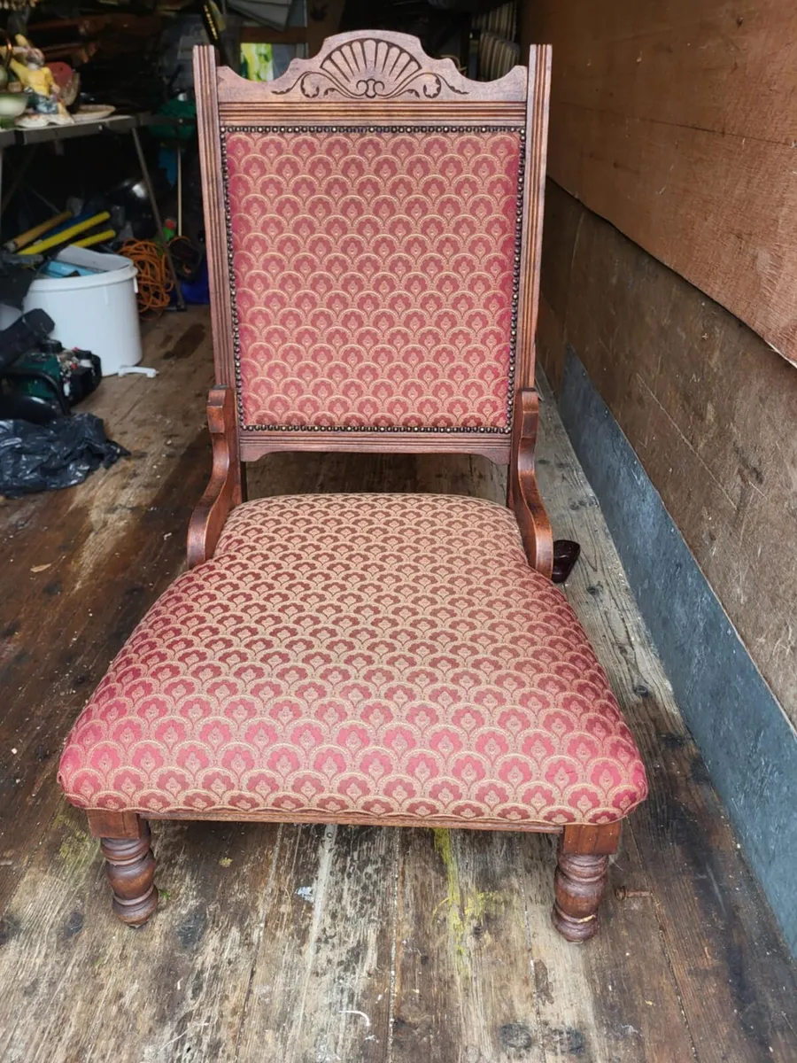 Old furniture - Image 1