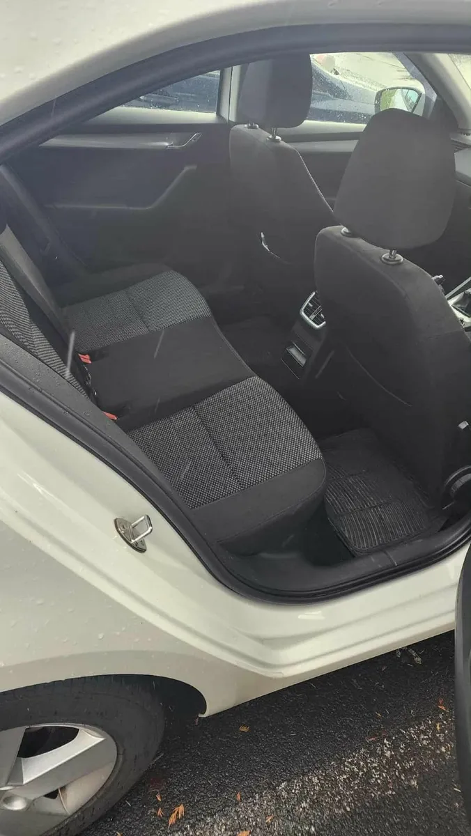 Skoda Octavia 2014 - Image 3
