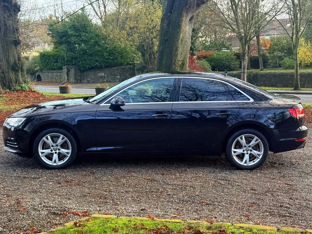 Warranty Audi A4 Petrol Manual Extremely Low Miles - Image 4