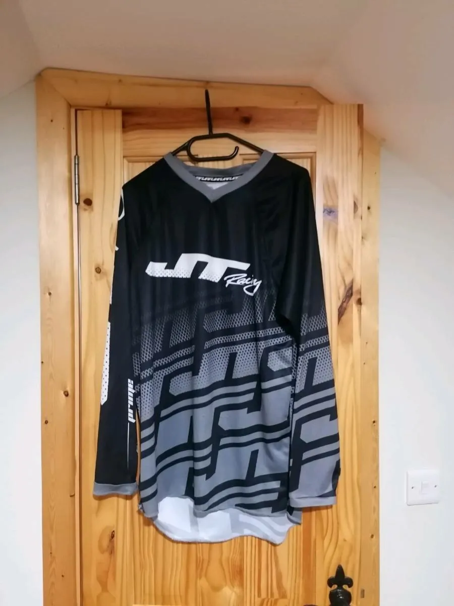 Motocross Gear - Image 1